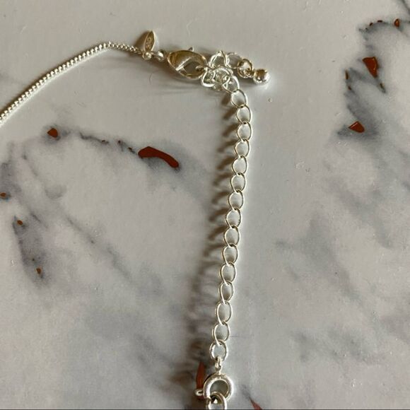 NWT Vintage Avon Silvertone Necklace with Rhinestones and Simulated Pearl - Picture 6 of 6